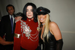 Певцы Майкл Джексон и Бритни Спирс на MTV Video Music Awards, 2002 год
