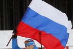 Шипулин, осознавая свое преимущество, мощно, но спокойно отработал до конца гонки и победно финишировал с российским флагом.