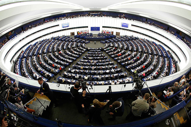 Зал заседаний Европейского парламента в Страсбурге