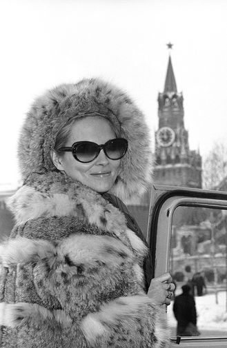 Фэй Данауэй во время визита в&nbsp;Москву, 1968&nbsp;год
