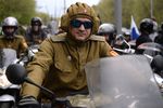 Участник мотопробега в честь открытия мотосезона в Москве