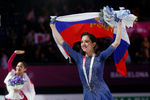 Россиянка Евгения Медведева одержала победу в финале Гран-при по фигурному катанию в Барселоне в турнире одиночниц. Еще одна российская фигуристка — Елена Радионова — заняла третье место. Второй стала японка Сатоко Мияхара