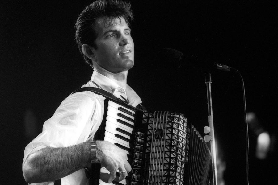 Крис Айзек во время концерта в&nbsp;Берлине, 1989 год