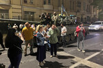 Ростовчане провожают бойцов ЧВК «Вагнер» из города, 24 июня 2023 года