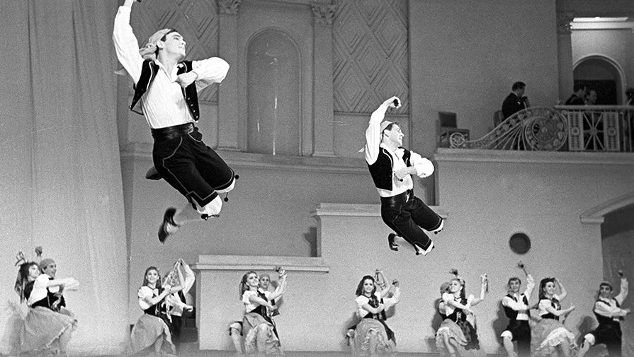  Испанский танец в&nbsp;исполнении артистов Государственного академического ансамбля народного танца под&nbsp;руководством Игоря Моисеева, 1966&nbsp;год