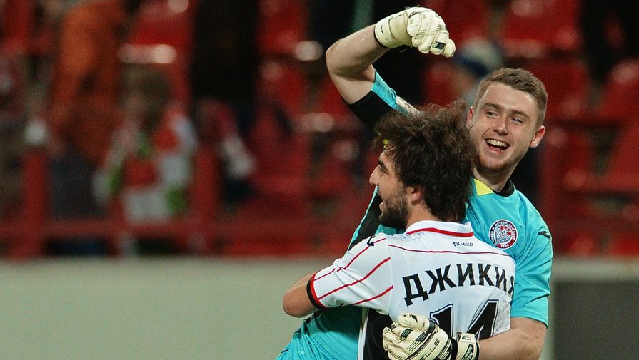 Георгий Джикия (№14) и Александр Селихов еще недавно радовались в составе «Амкара», а теперь могут воссоединиться в «Спартаке»