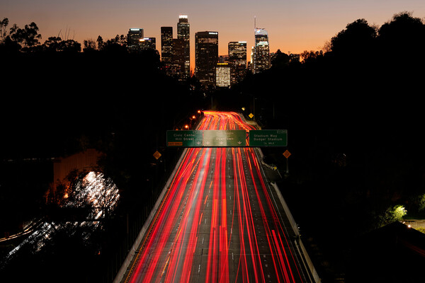 Трафик на&nbsp;трассе 110&nbsp;в&nbsp;сторону центра Лос-Анджелеса, 27&nbsp;января 2023&nbsp;года