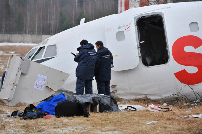 Ту-154 совершил аварийную посадку в «Домодедово»