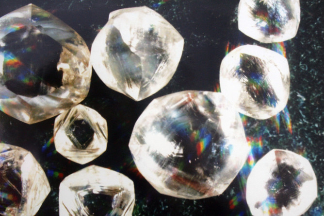 По оценкам ученых в Попигайском месторождении содержатся «триллионы каратов» импактных алмазов