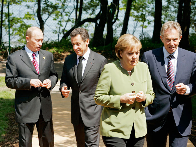 Президент России Владимир Путин, президент Франции Николя Саркози, канцлер Германии Ангела Меркель и премьер-министр Великобритании Энтони Блэр во время саммита &laquo;Большой восьмерки&raquo; в&nbsp;Германии, 2007 год