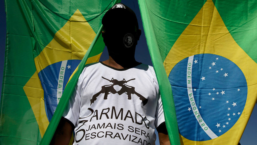 Шесть стволов на руки: Болсонару вооружает бразильцев