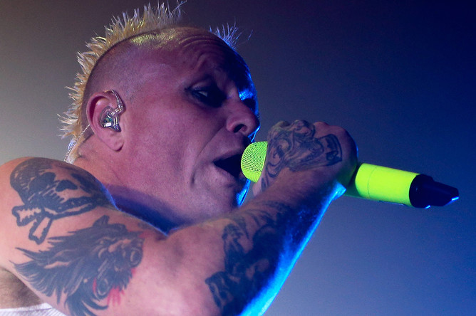 Вокалист британской группы The Prodigy Кит Флинт во время выступления в клубе Stadium Live в Москве