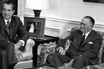 37-й президент США Ричард Никсон и глава ФБР Эдгар Гувер в Вашингтоне, 1971 год 