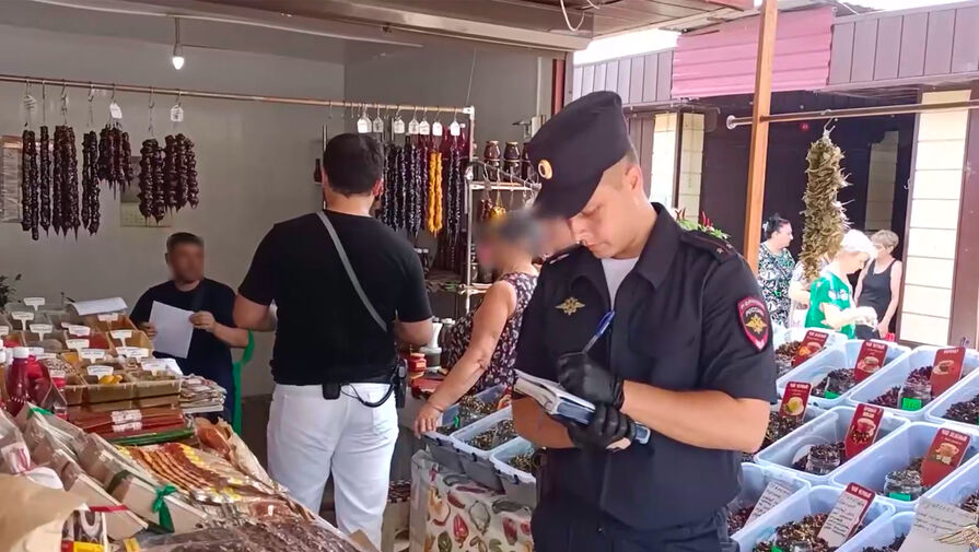 Слепота, отказ почек и кома: что было в составе чачи, убившей 10 человек в Сочи