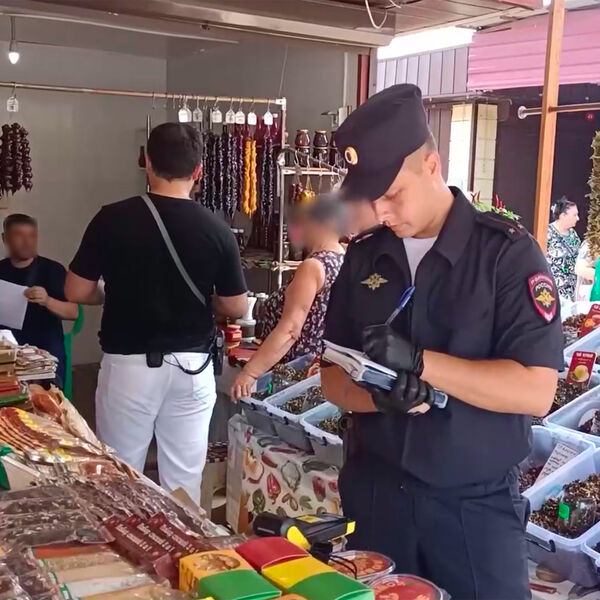 Слепота, отказ почек и кома: что было в составе чачи, убившей 10 человек в Сочи