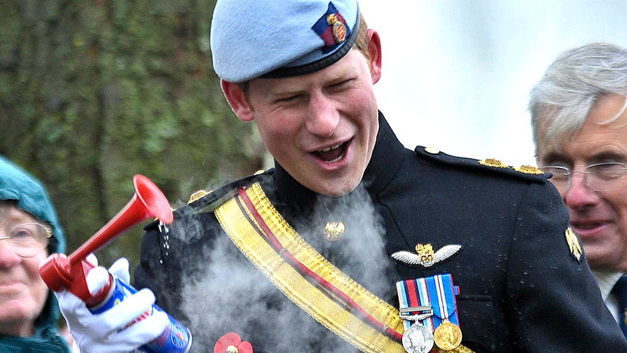 Принц Гарри во время открытия Поля памяти Королевского британского легиона, 2010 год