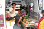 Пострадавшие в результате утечки газа на предприятии LG Polymers в индийском городе Вишакхапатнам, 7 мая 2020 года 