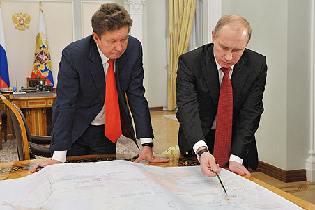 Владимир Путин поручил Алексею Миллеру поскорее освоить Чаяндинское месторождение в Якутии