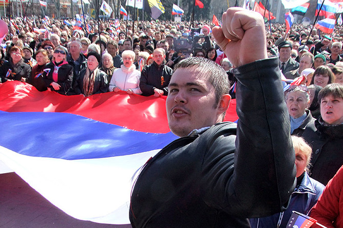 Митинг пророссийских организаций и политических партий в Донецке