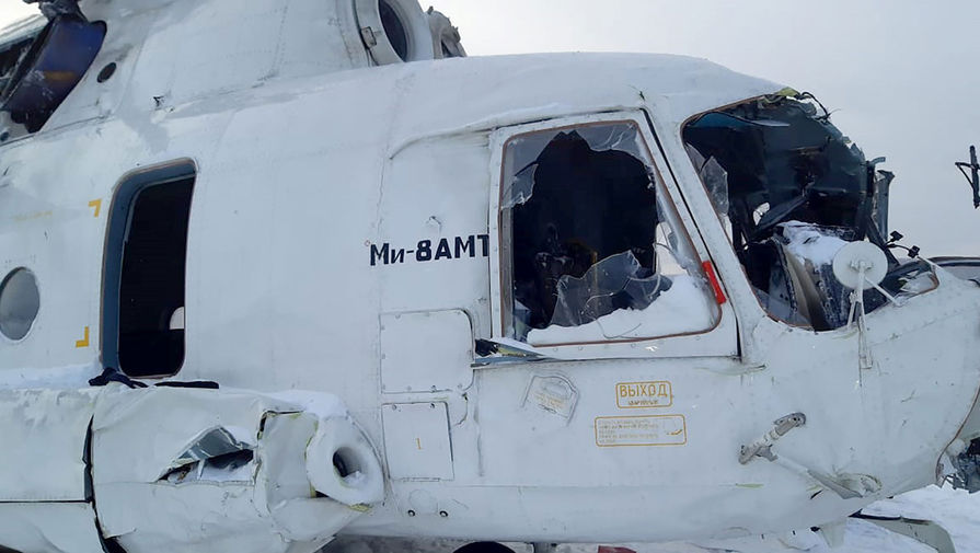 Вертолет Ми-8 авиакомпании &laquo;КрасАвиа&raquo; после жесткой посадки с&nbsp;опрокидыванием на&nbsp;бок в&nbsp;районе населенного пункта Байкит