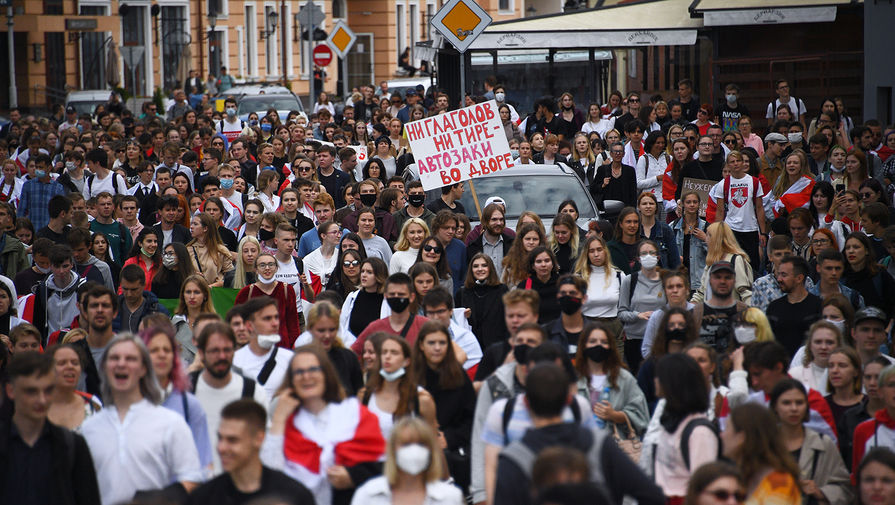 Участники студенческой акции протеста в&nbsp;Минске, 1 сентября 2020 года