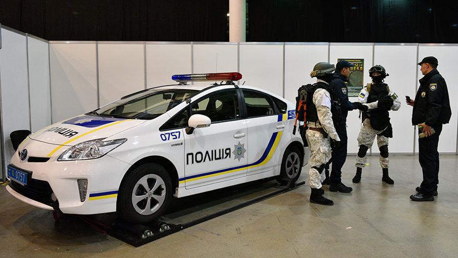 Полицейский автомобиль на&nbsp;Международной выставке &laquo;Оружие и безопасность 2016&raquo; в&nbsp;Киеве