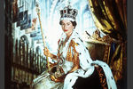 Коронация состоялась почти через полтора года после того, как Елизавета была провозглашена королевой в связи со смертью ее отца Георга VI 6 февраля 1952 года