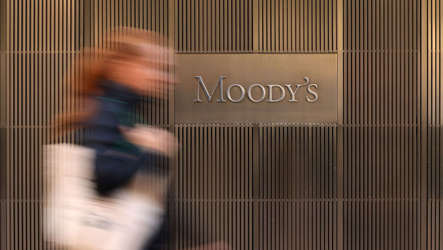 "Дефолта не будет". Рейтинговые агентства перечислили санкционные сценарии для России