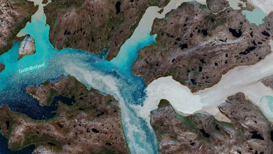 Гренландия потеряла 18 млрд тонн льда за три дня из-за аномальной погоды