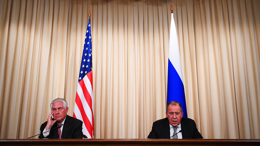 Государственный секретарь США Рекс Тиллерсон и министр иностранных дел РФ Сергей Лавров во время совместной пресс-конференции по итогам переговоров в Москве, 12 июня 2017 года