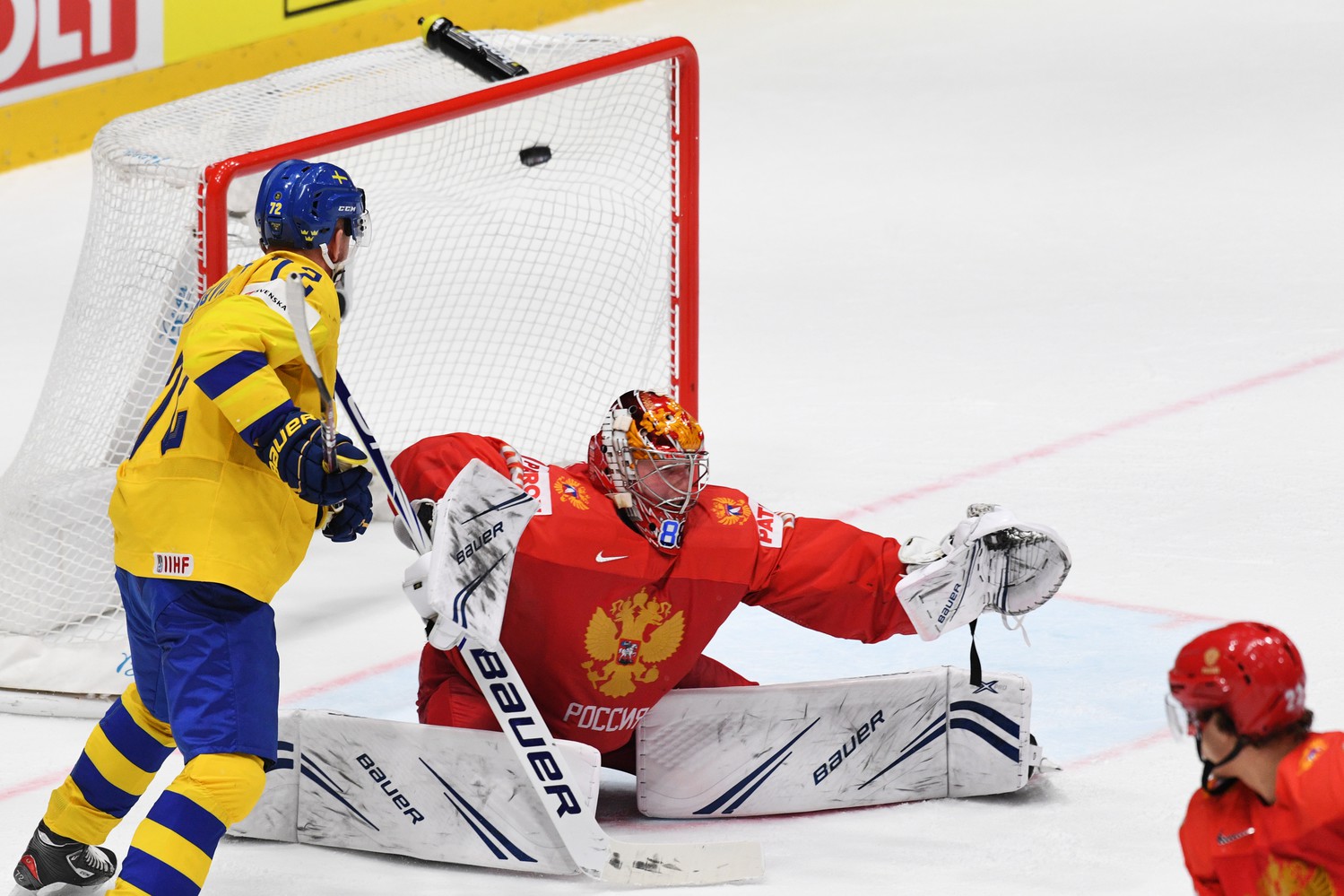 Во время матча группового этапа чемпионата мира по хоккею между сборными командами Швеции и России в Братиславе, 21 мая 2019 года