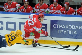 «Атлант» разбил «Спартак» на своем льду