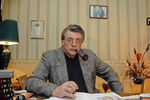 Художественный руководитель Театра сатиры Александр Ширвиндт в своем рабочем кабинете, 2007 год