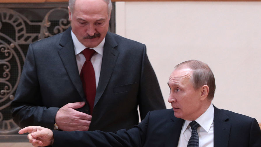 Президент Белоруссии Александр Лукашенко и президент России Владимир Путин (слева направо) 