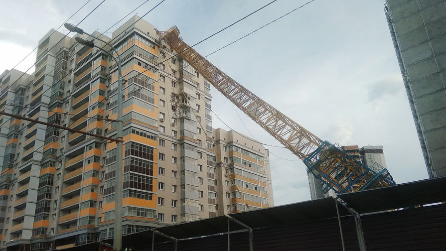 Последствия падения башенного крана на&nbsp;жилой дом в&nbsp;Казани, 26 июня 2018 года