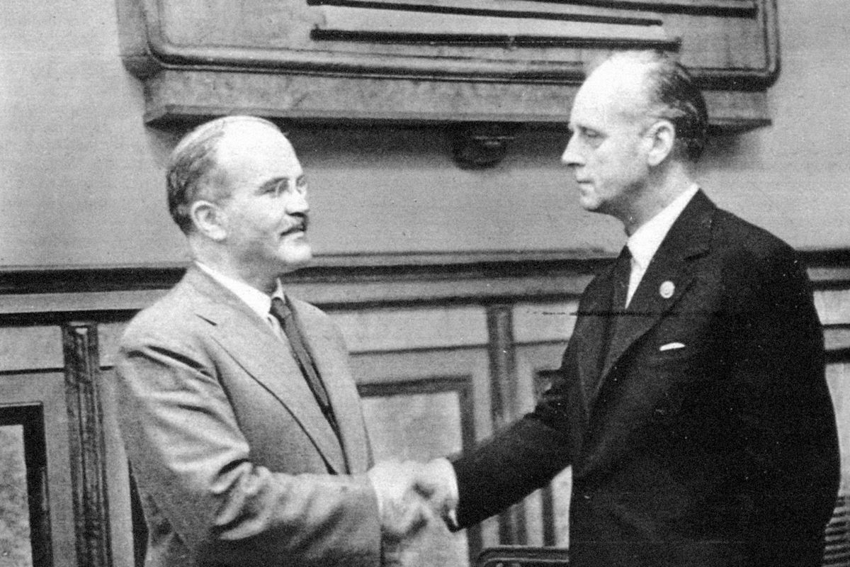 23 августа 1939 года был подписан пакт о ненападении между СССР и Германией  - Газета.Ru