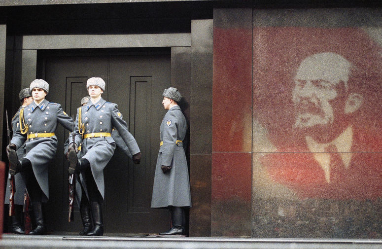 Смена караула у&nbsp;мавзолея В.И.Ленина, 1990 год