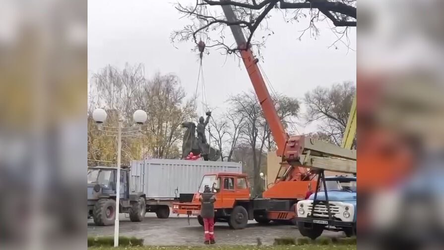 В Измаиле Одесской области демонтировали памятник Александру Суворову