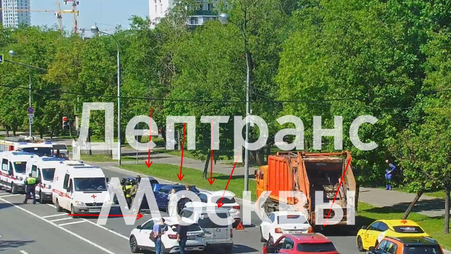 В Москве парализовало движение из-за массового ДТП на юго-востоке