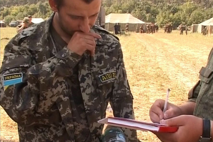 Украинский военнослужащий в&nbsp;палаточном лагере в&nbsp;Ростовской области