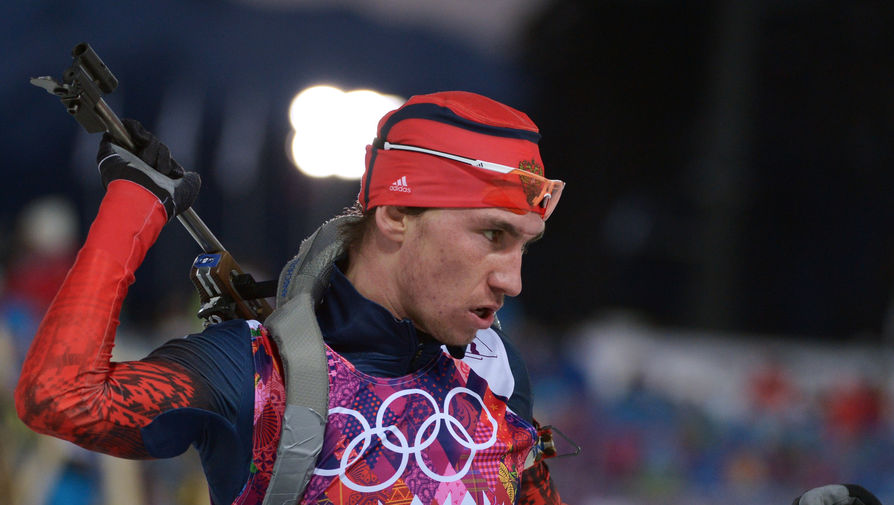 Александр Логинов во время индивидуальной гонки на Олимпиаде в Сочи