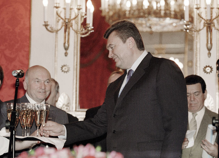 Мэр Москвы Юрий Лужков и премьер-министр Украины Виктор Янукович, 2004 год
