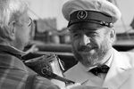 Лев Дуров в роли капитана Гуля во время съемок кинофильма «Пятнадцатилетний капитан», 1985 год