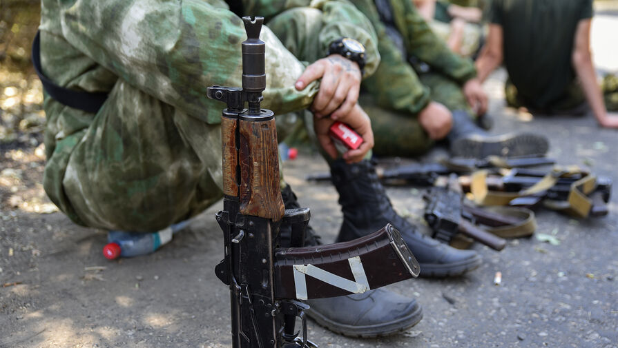 Вернувшийся из украинского плена военный ДНР рассказал РИА Новости об угрозах отрезать пальцы