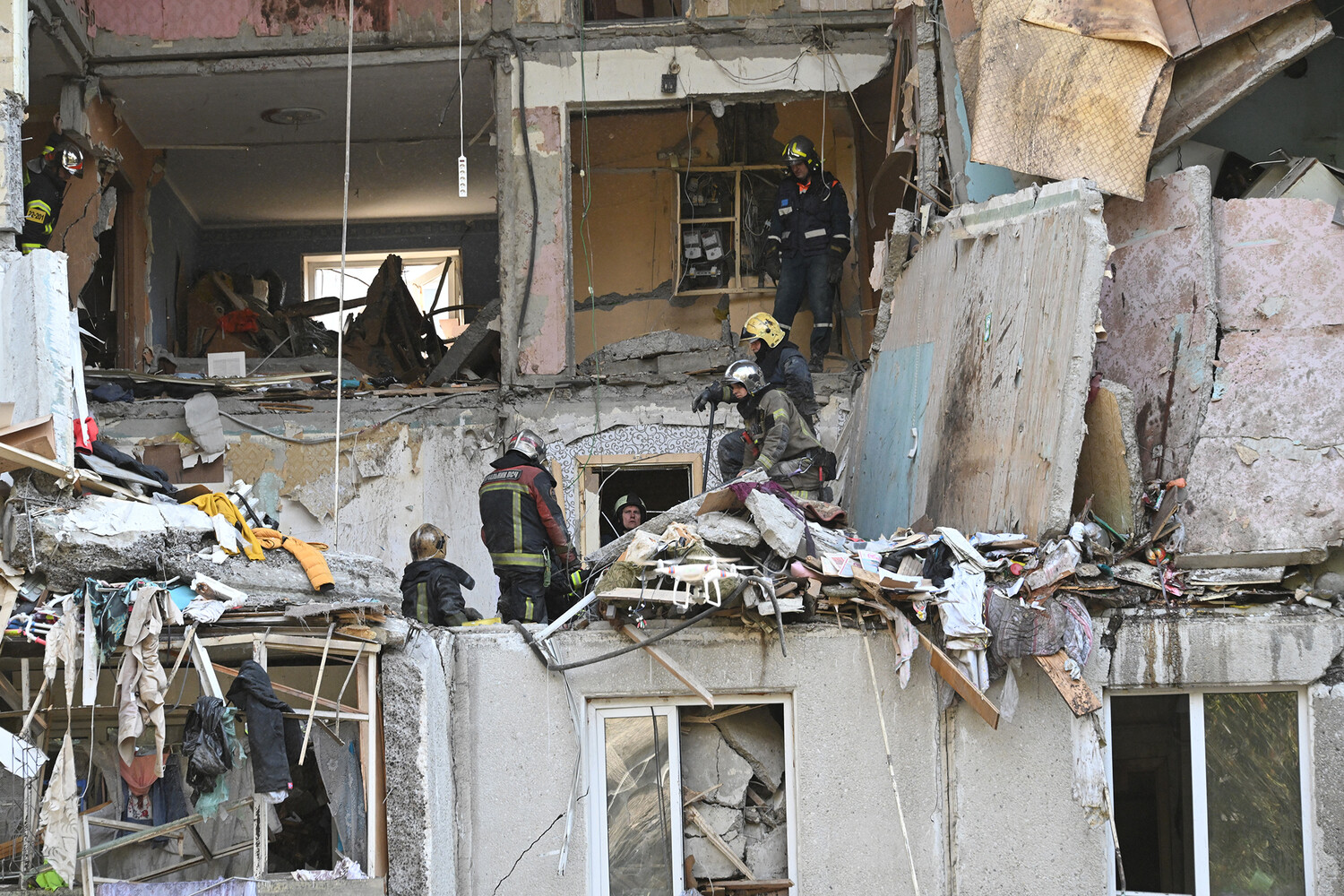 На месте взрыва в Балашихе произошло повторное обрушение стены - Газета.Ru  | Новости