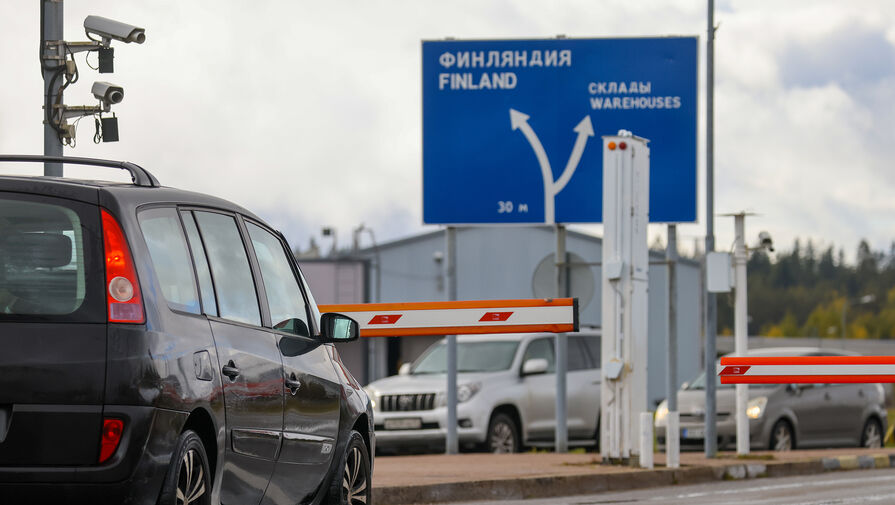 Финляндия закрывает четыре КПП на границе с РФ. Эстония и Норвегия тоже думают о запретах