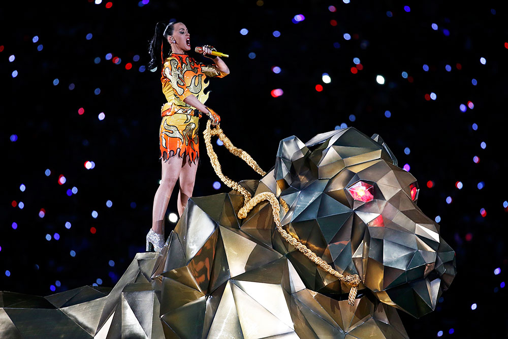 Выступление Кэти Перри на Super Bowl 2015