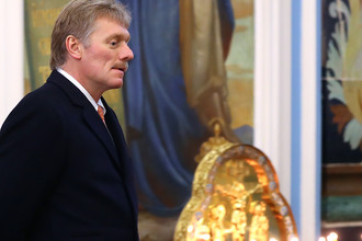 Пресс-секретарь президента России Дмитрий Песков во время посещения Воскресенского Ново-Иерусалимского мужского монастыря, 15 ноября 2017 года