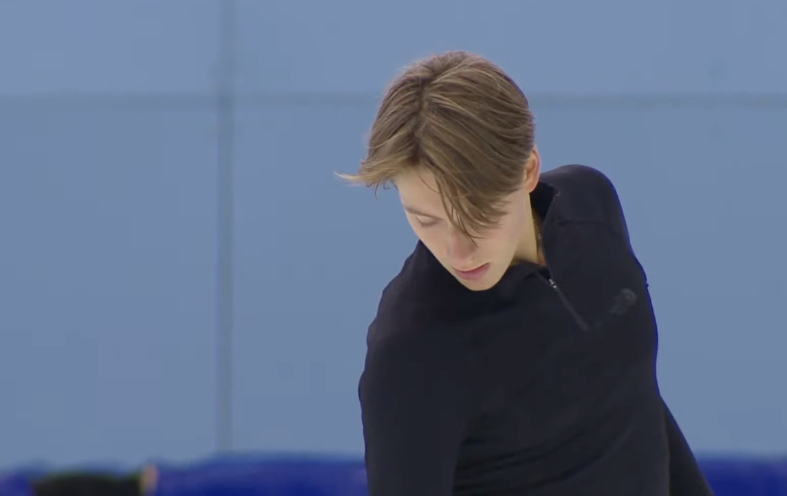 Фигурист Плющенко упал и повредил руку, ученик Тутберидзе зажег с&nbsp;двумя квадами