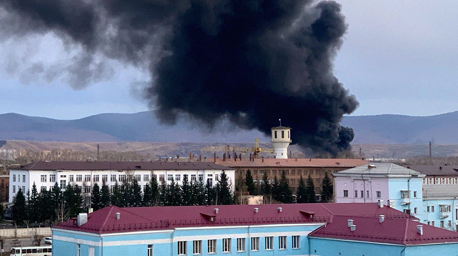 Во время пожара на заводе Красмаш в Красноярске, 26 апреля 2019 года